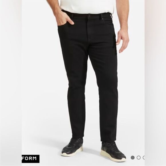 NWT Everlane The Athletic 4-Way Stretch Organic Jean Uniform in Black Size 31x32 - Picture 1 of 14